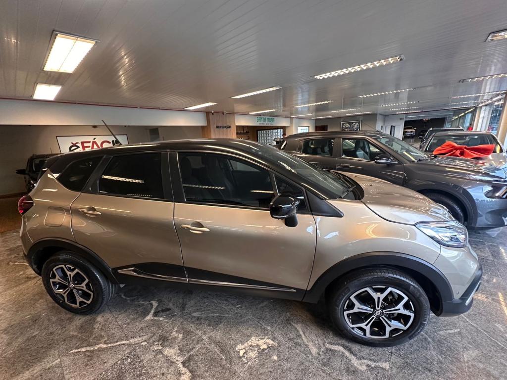 RENAULT Captur - Foto