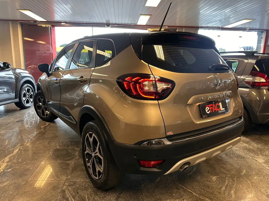 RENAULT Captur - Foto