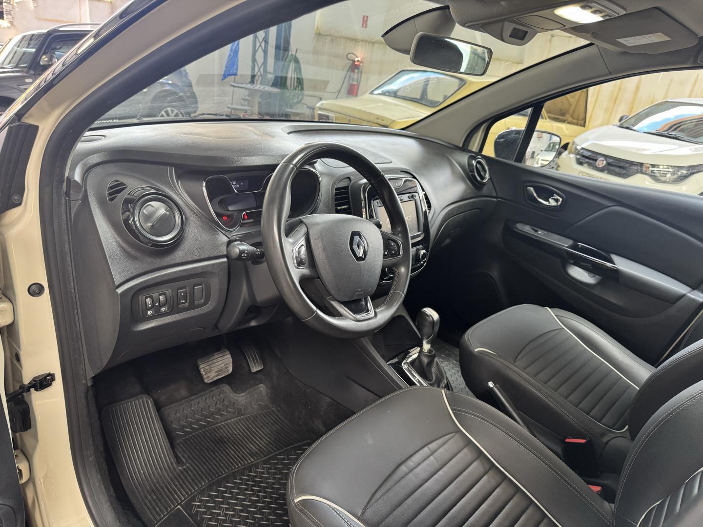 RENAULT Captur - Foto