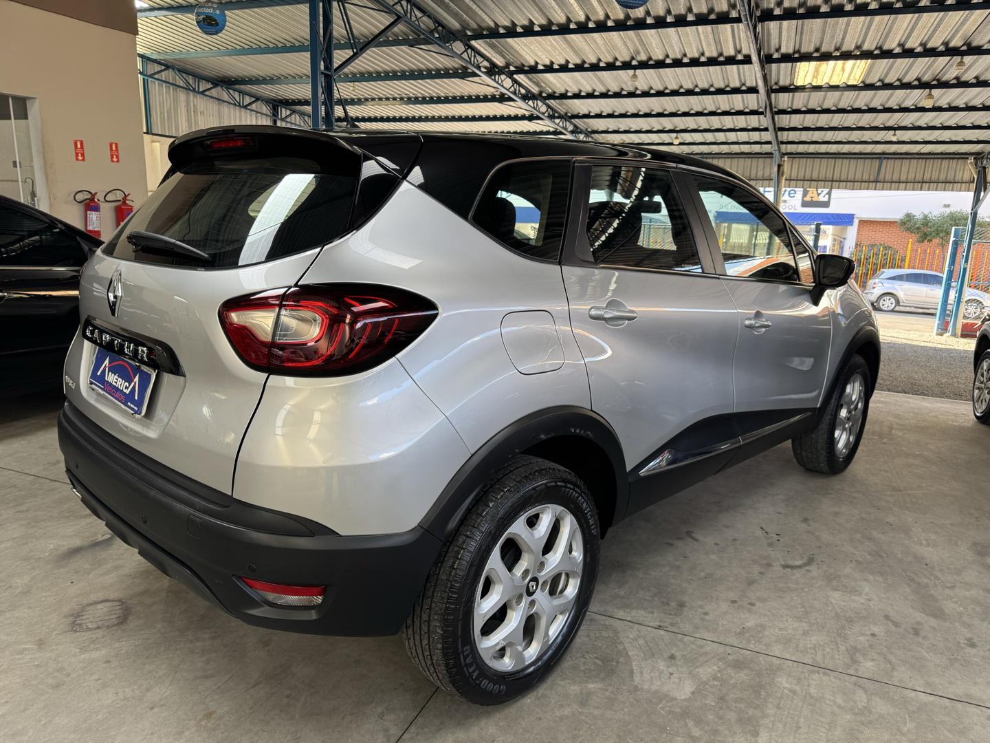 RENAULT Captur - Foto