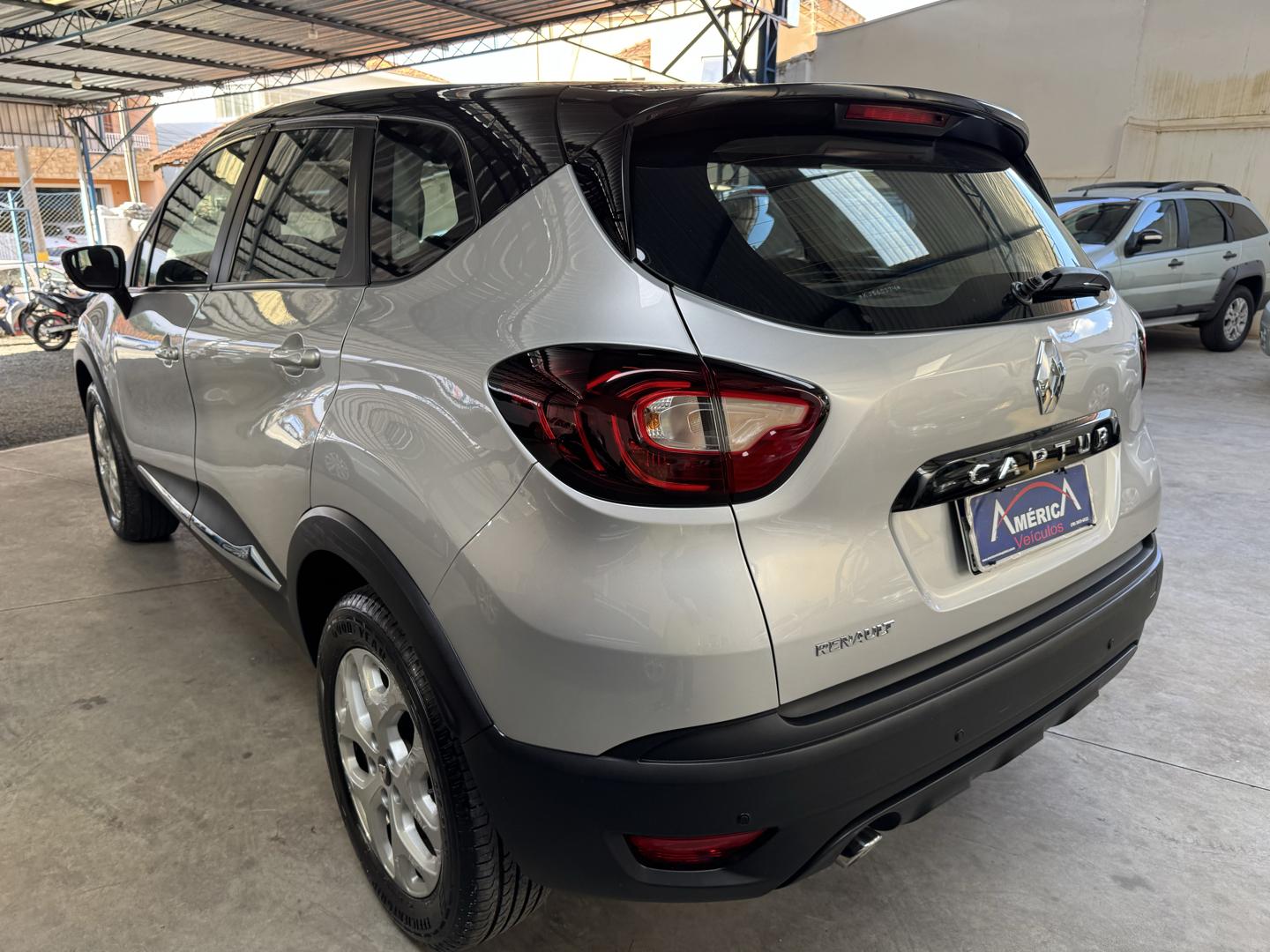 RENAULT Captur - Foto