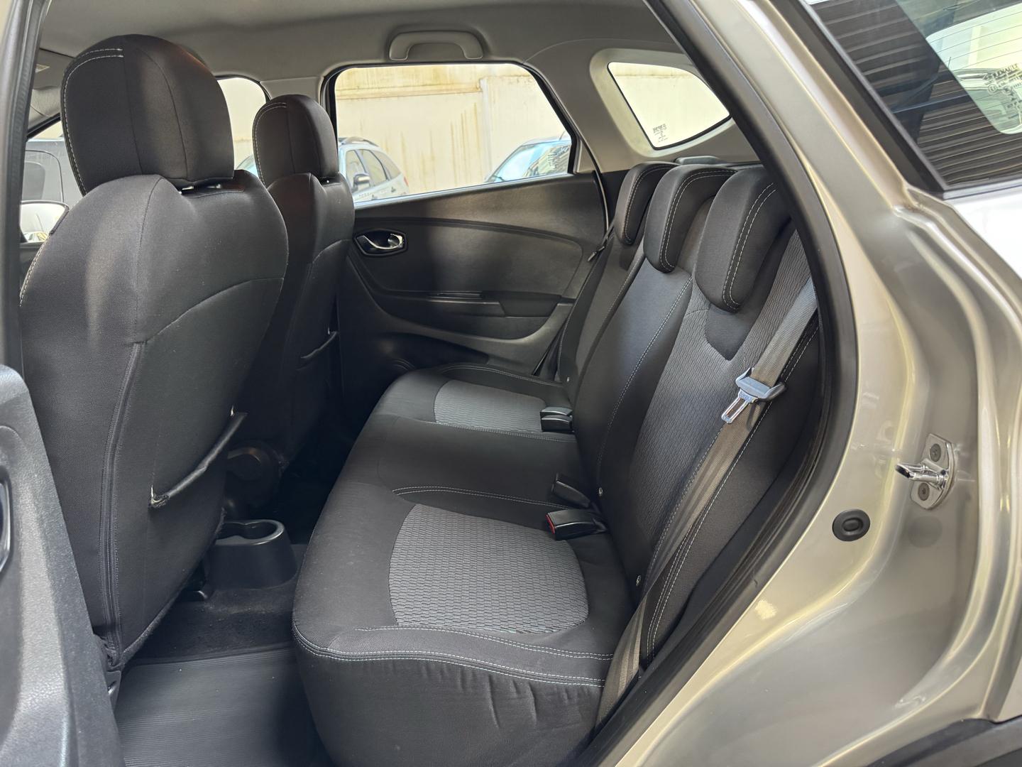 RENAULT Captur - Foto