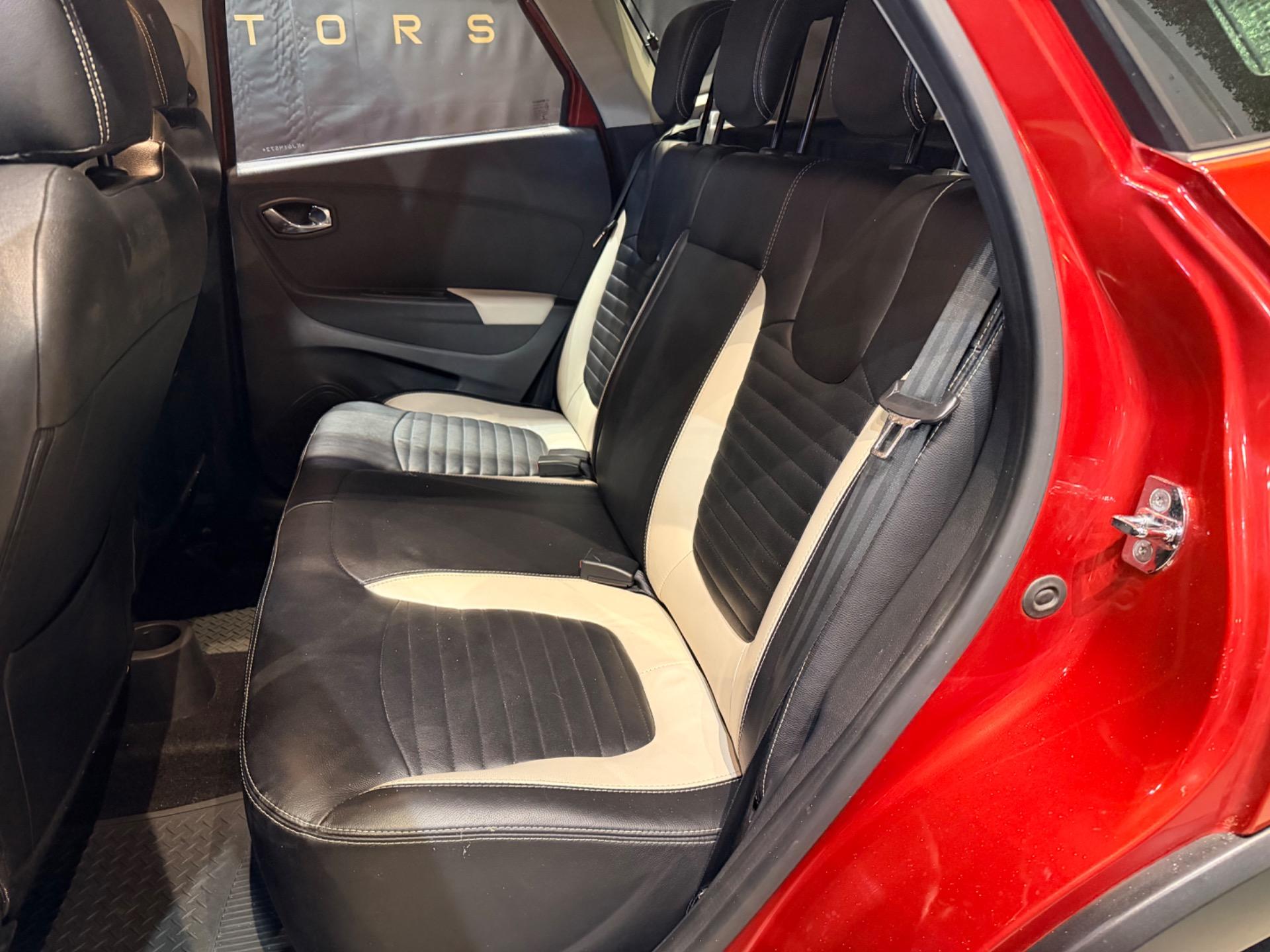 RENAULT Captur - Foto
