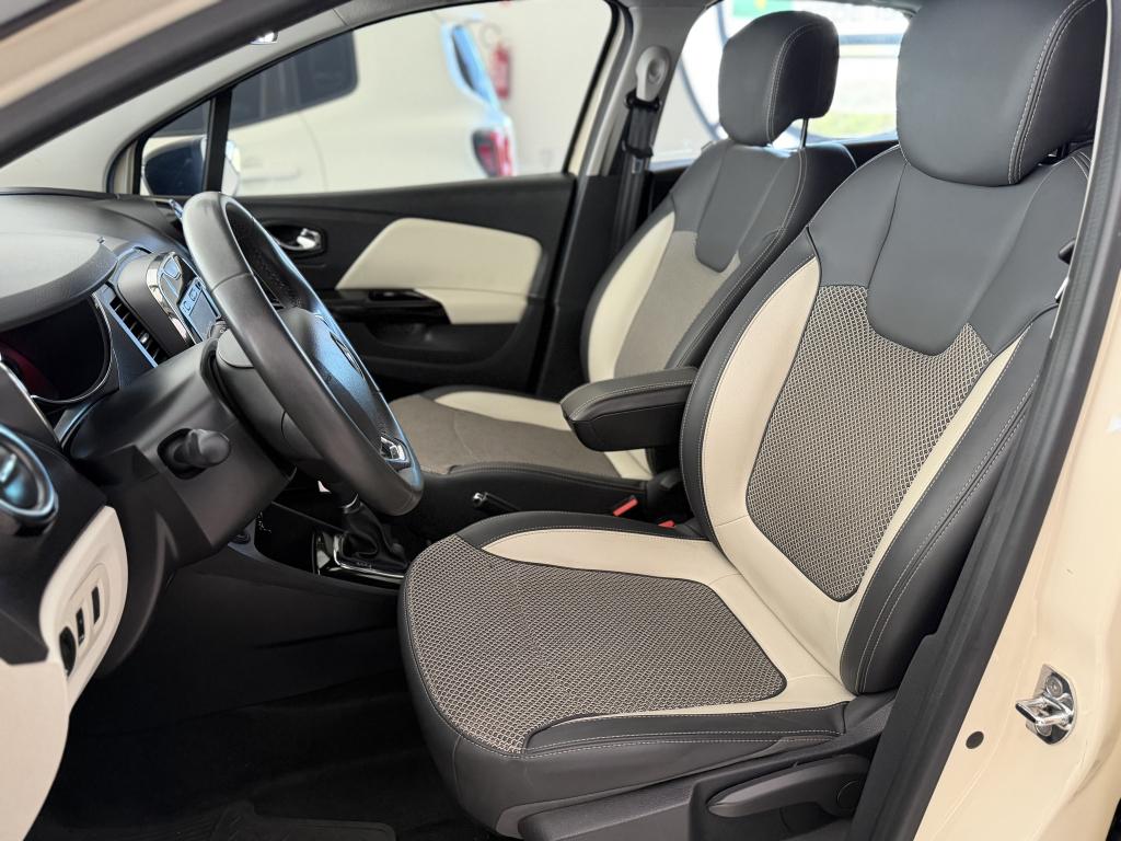 RENAULT Captur - Foto