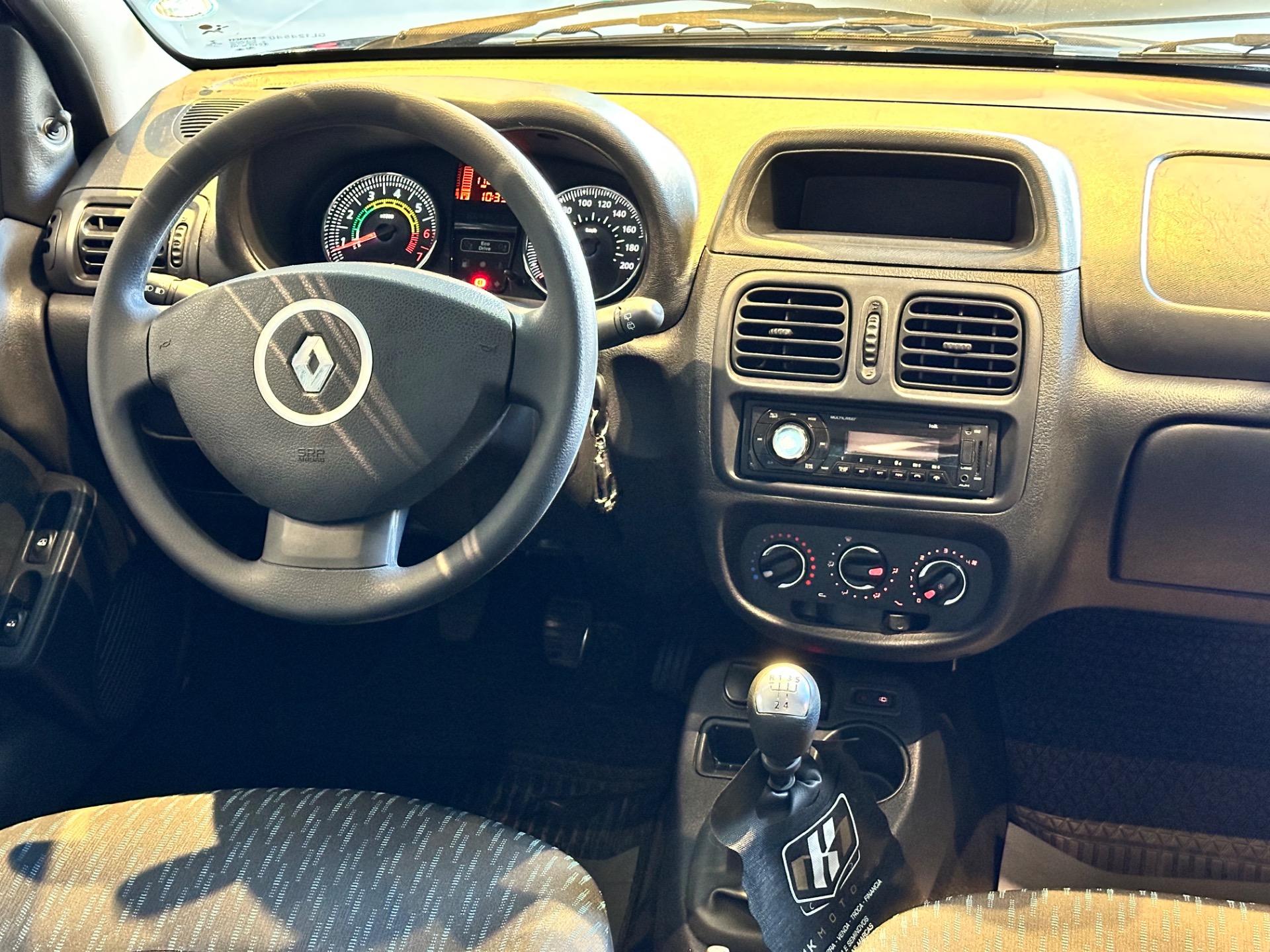 RENAULT Clio Hatch - Foto