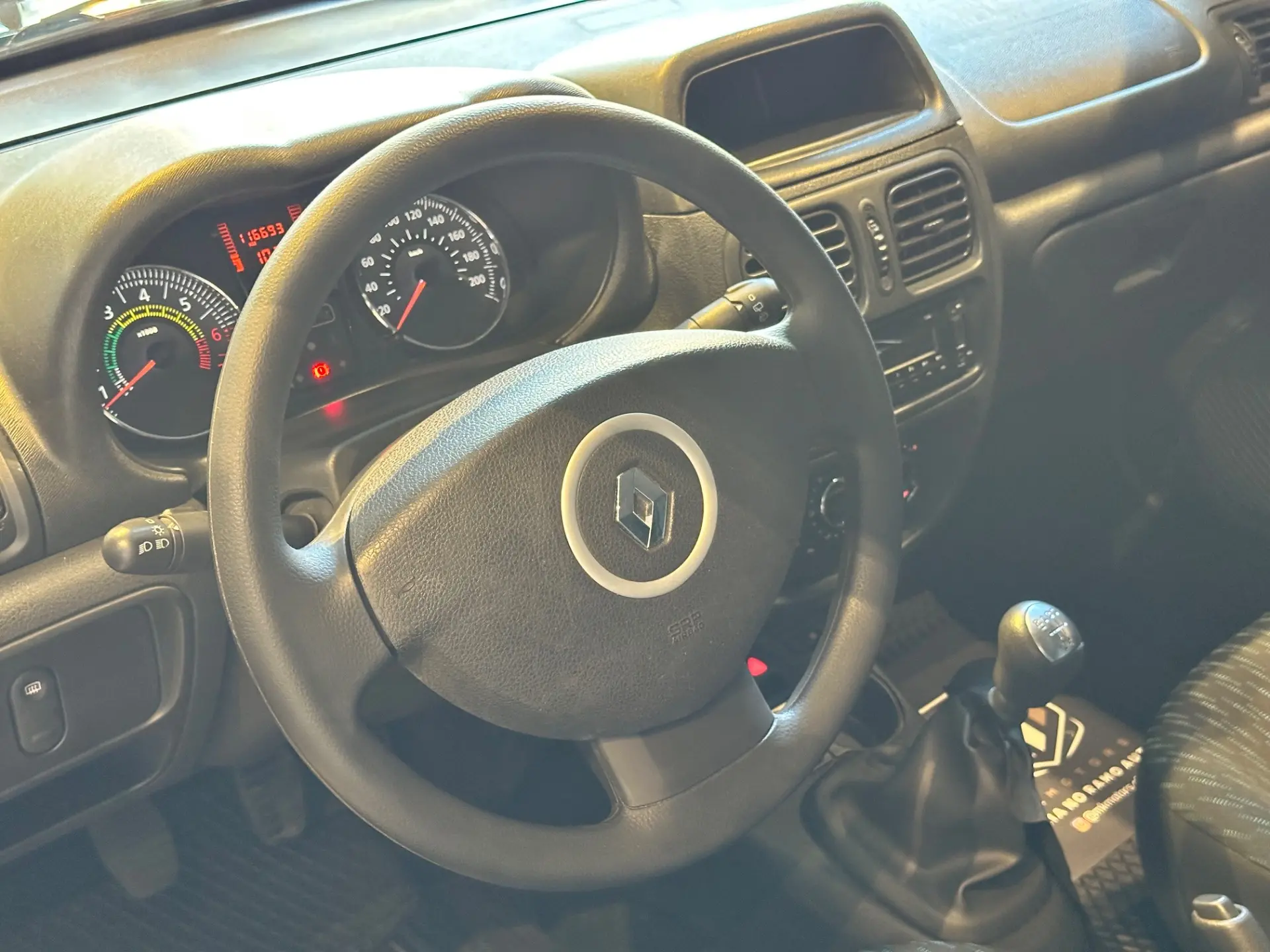 RENAULT Clio Hatch - Foto