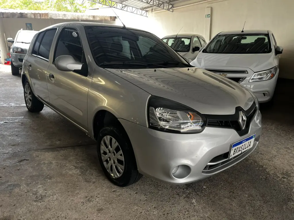 RENAULT Clio Hatch - Foto