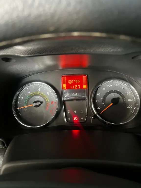 RENAULT Clio Hatch - Foto