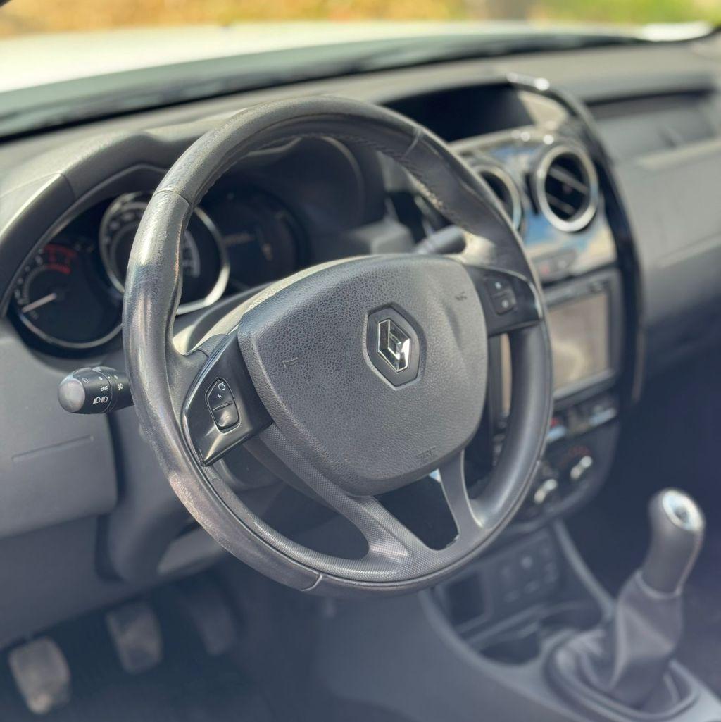 RENAULT Duster - Foto