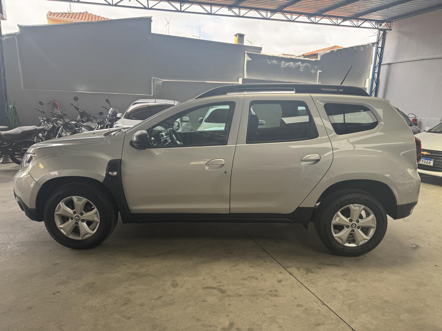 RENAULT Duster - Foto