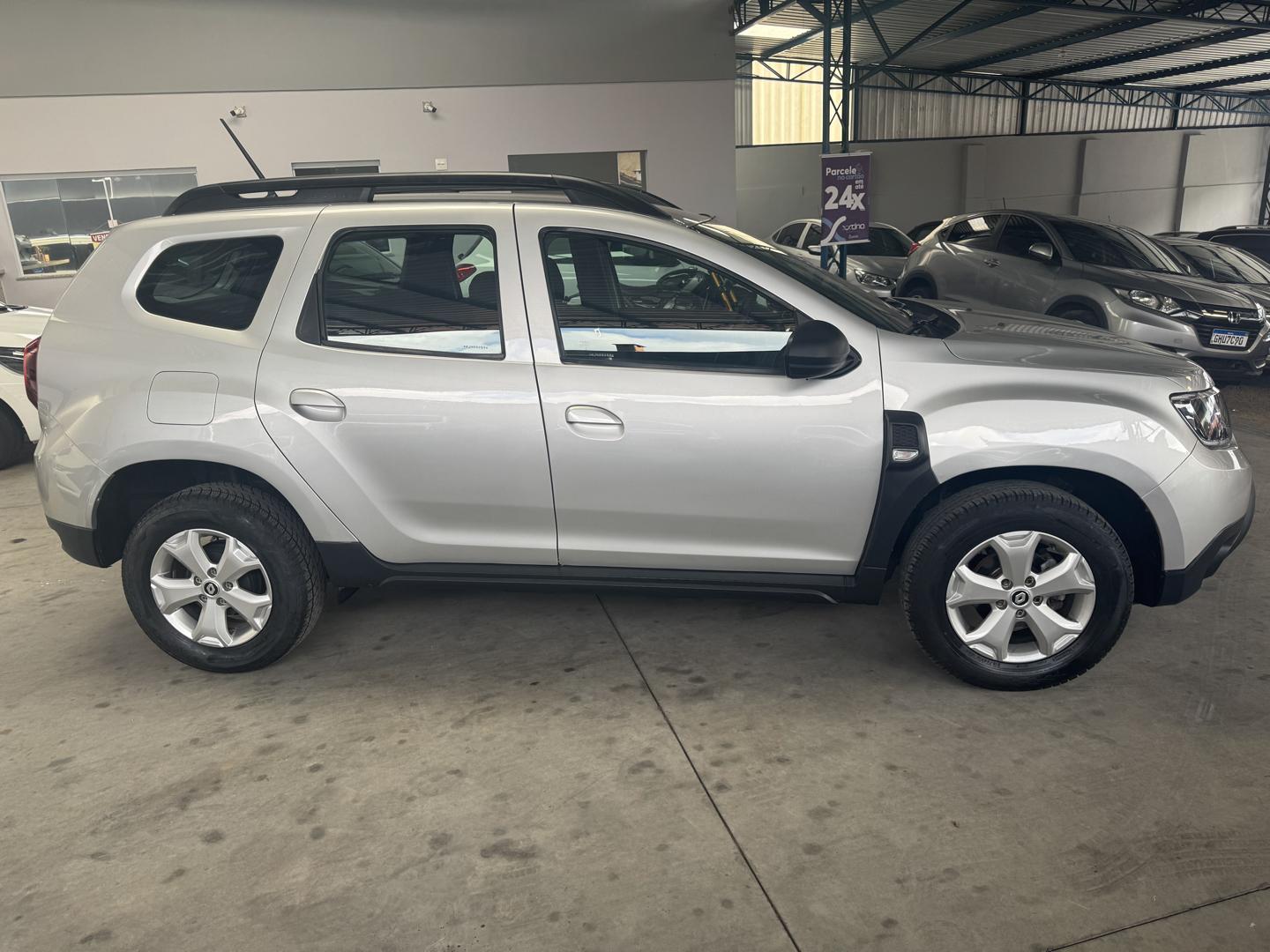 RENAULT Duster - Foto