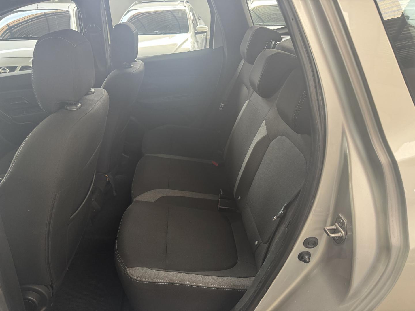 RENAULT Duster - Foto