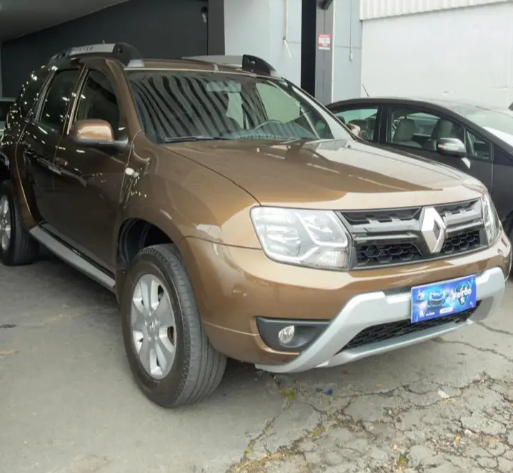 RENAULT Duster - Foto