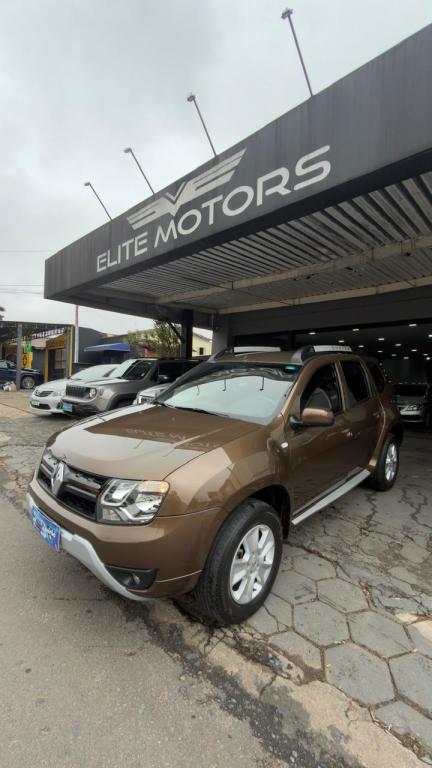 RENAULT Duster - Foto