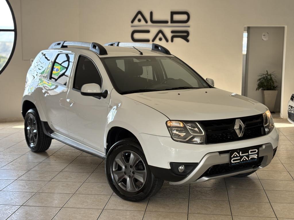 RENAULT Duster - Foto