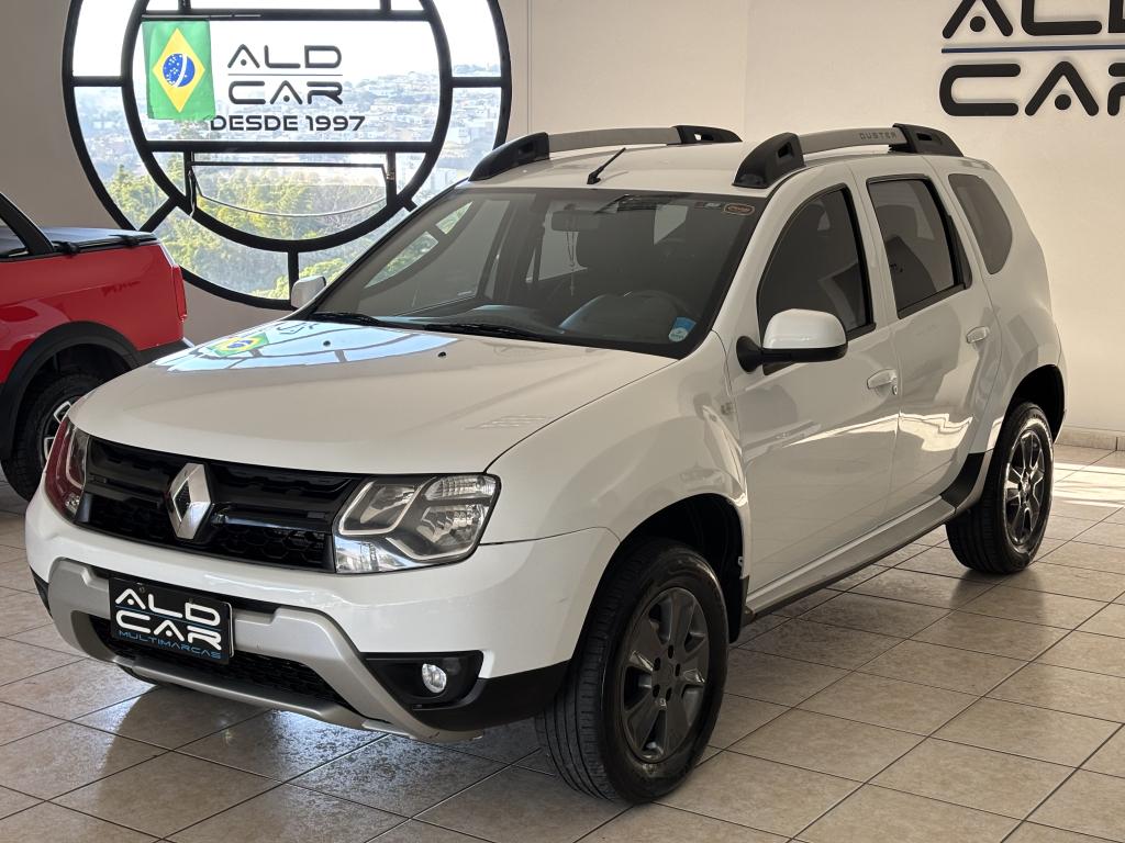 RENAULT Duster - Foto