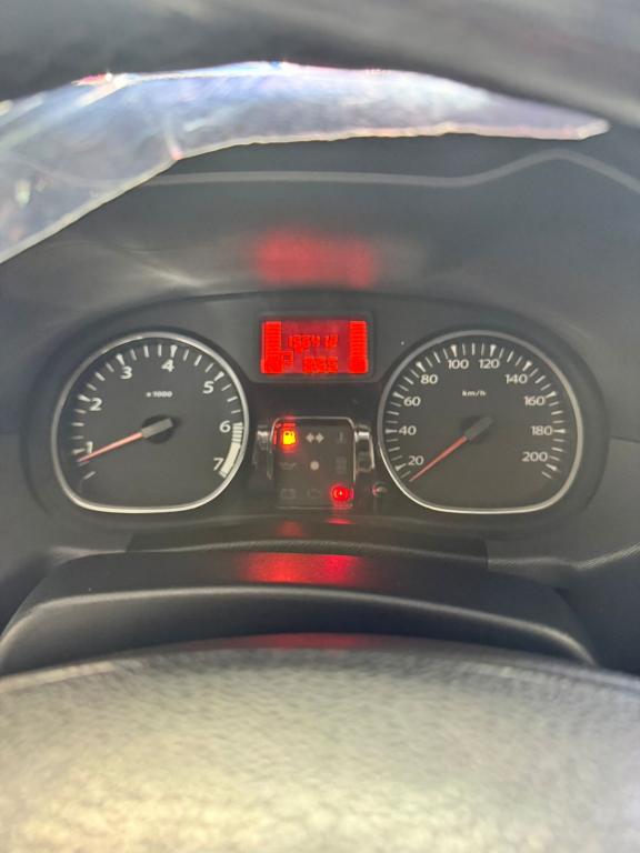 RENAULT Duster - Foto