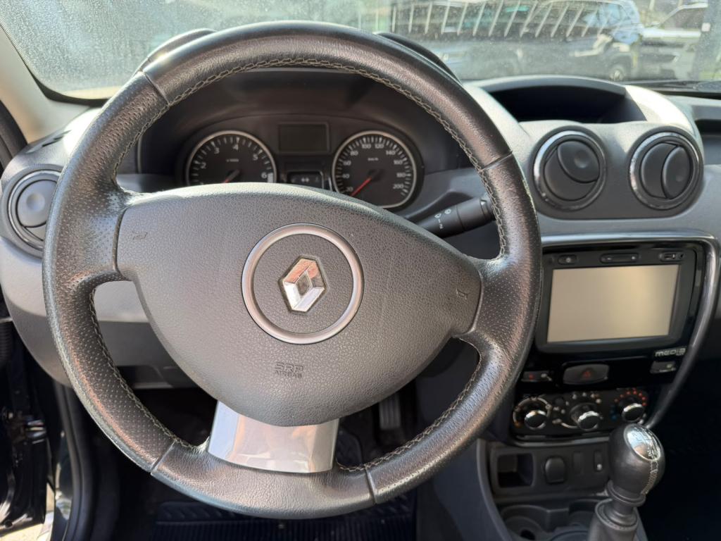 RENAULT Duster - Foto