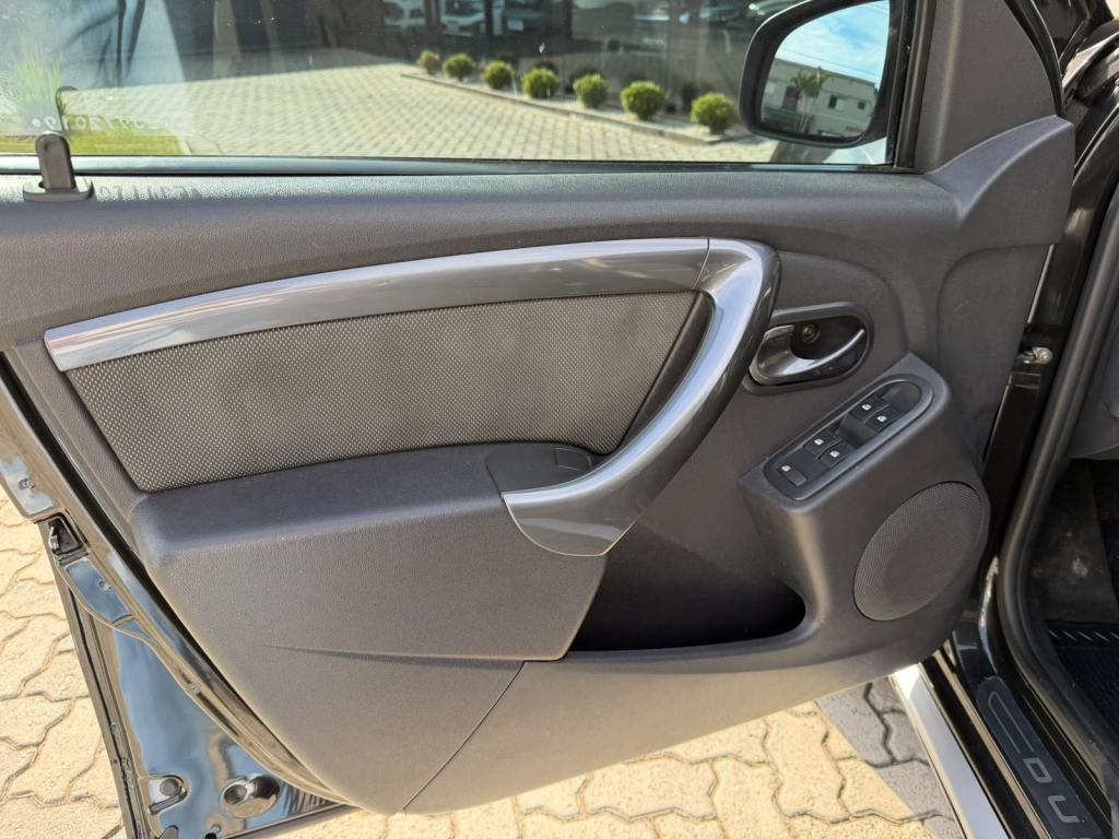RENAULT Duster - Foto