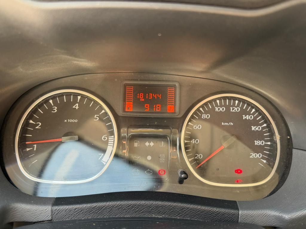 RENAULT Duster - Foto
