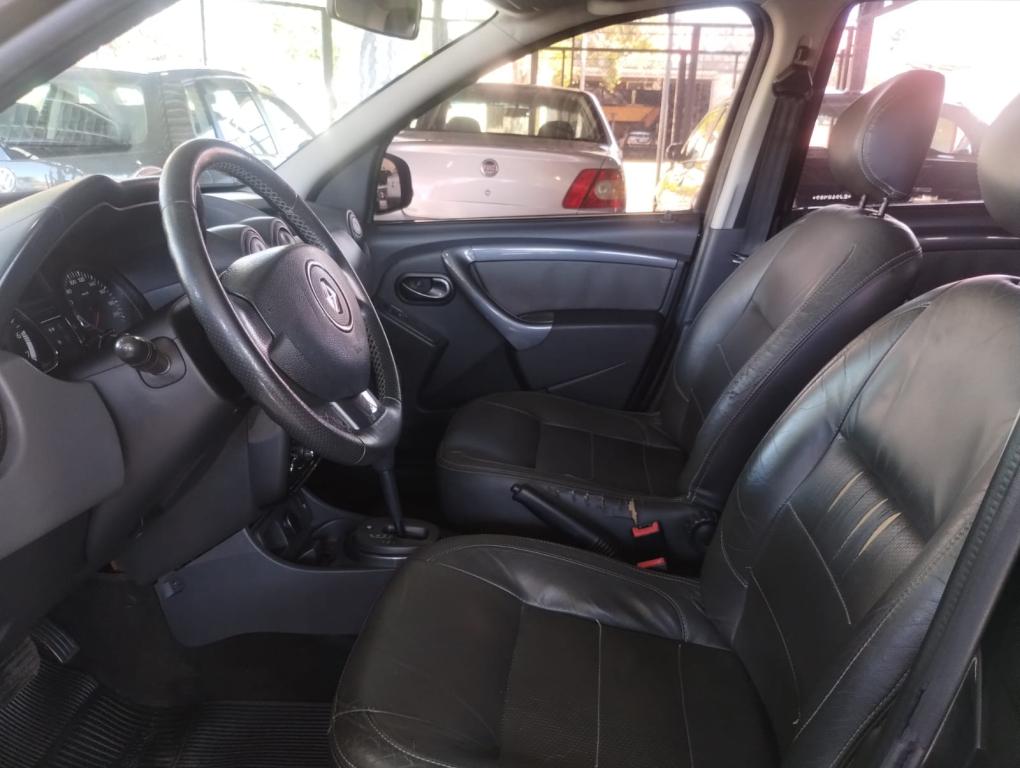 RENAULT Duster - Foto