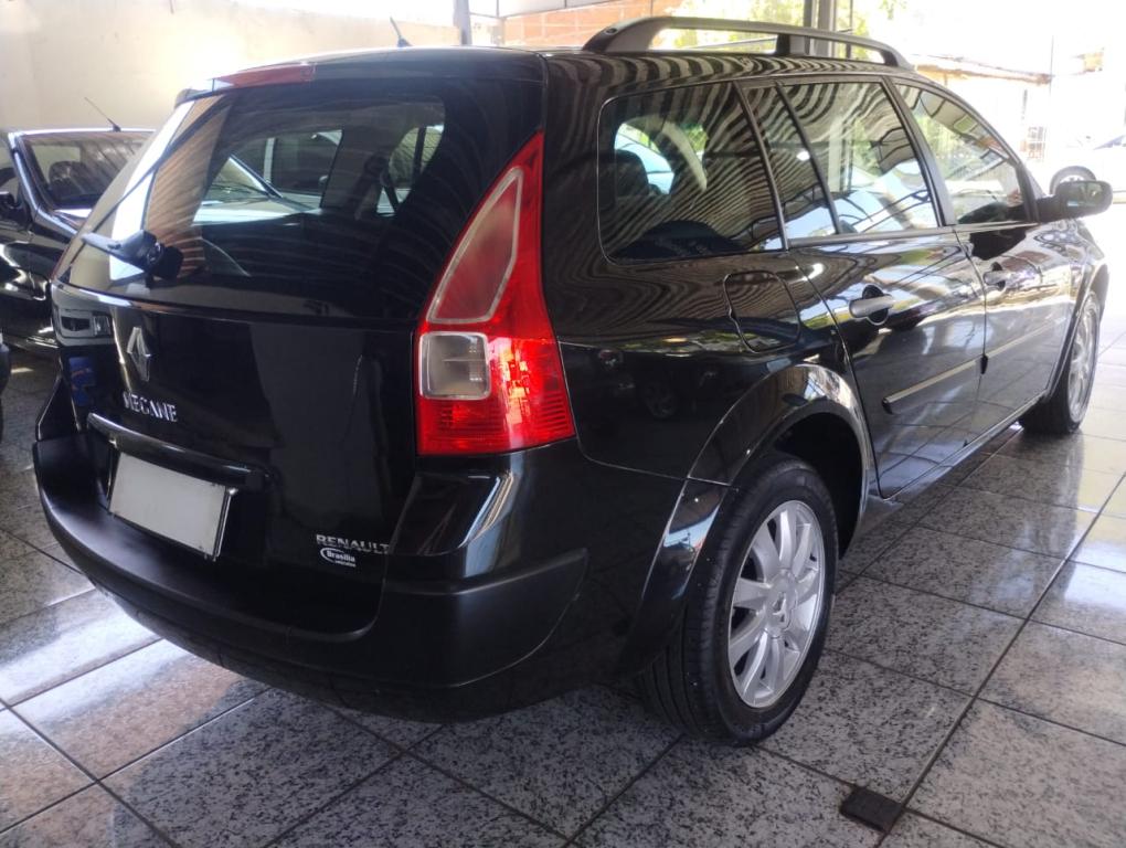 RENAULT Megane Grand Tour - Foto