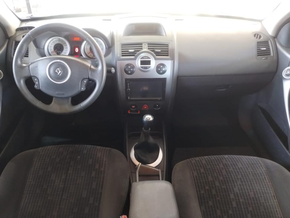 RENAULT Megane Grand Tour - Foto