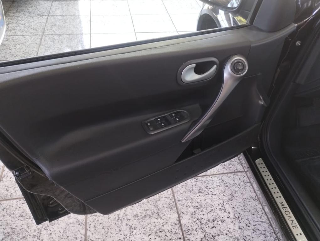 RENAULT Megane Grand Tour - Foto