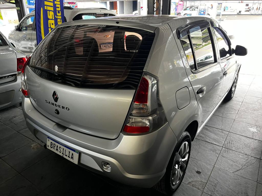 RENAULT Sandero - Foto