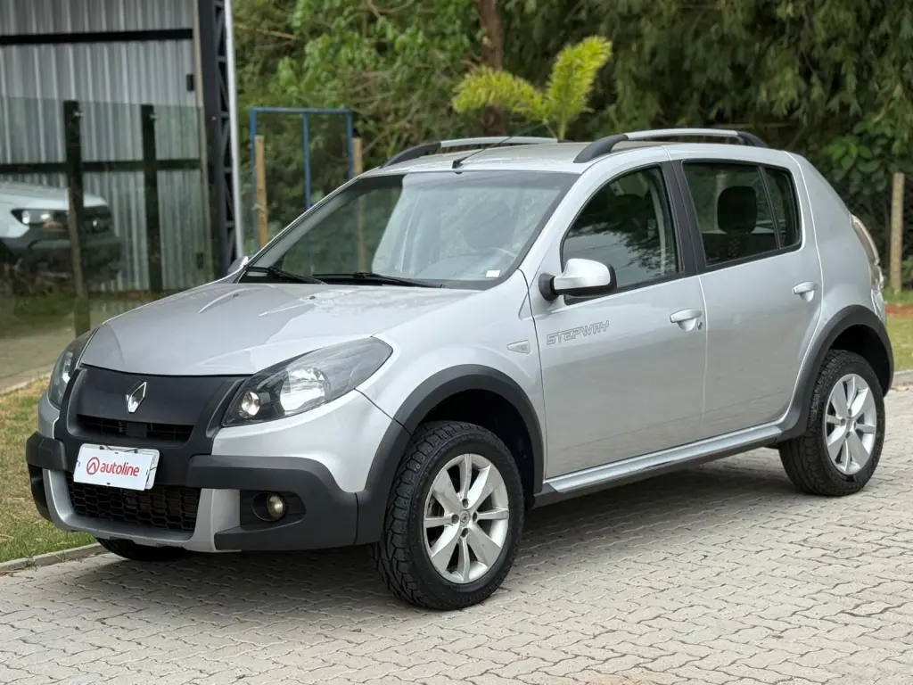 RENAULT Sandero - Foto