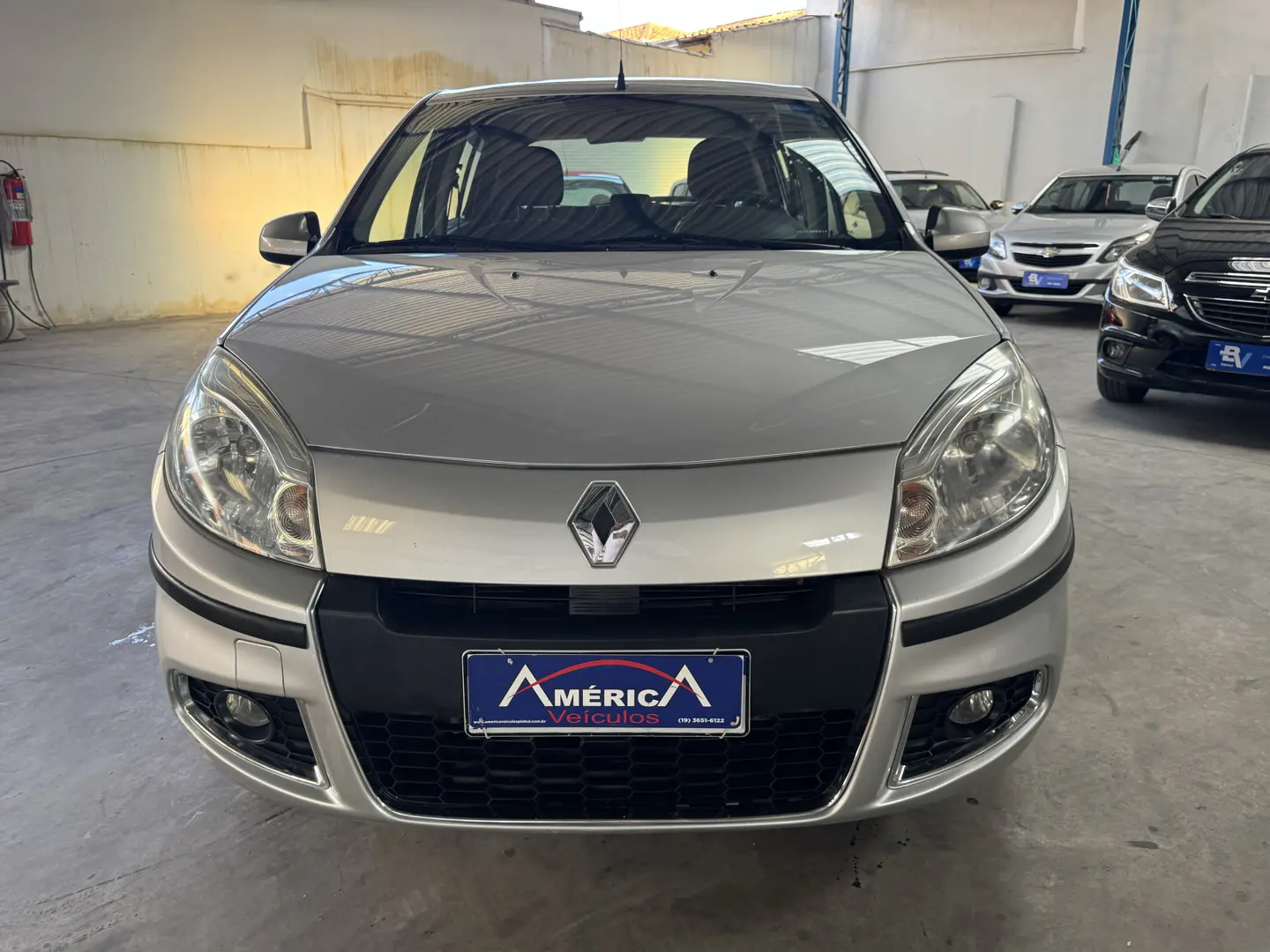 RENAULT Sandero - Foto