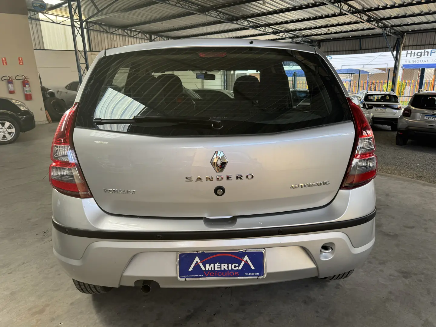 RENAULT Sandero - Foto