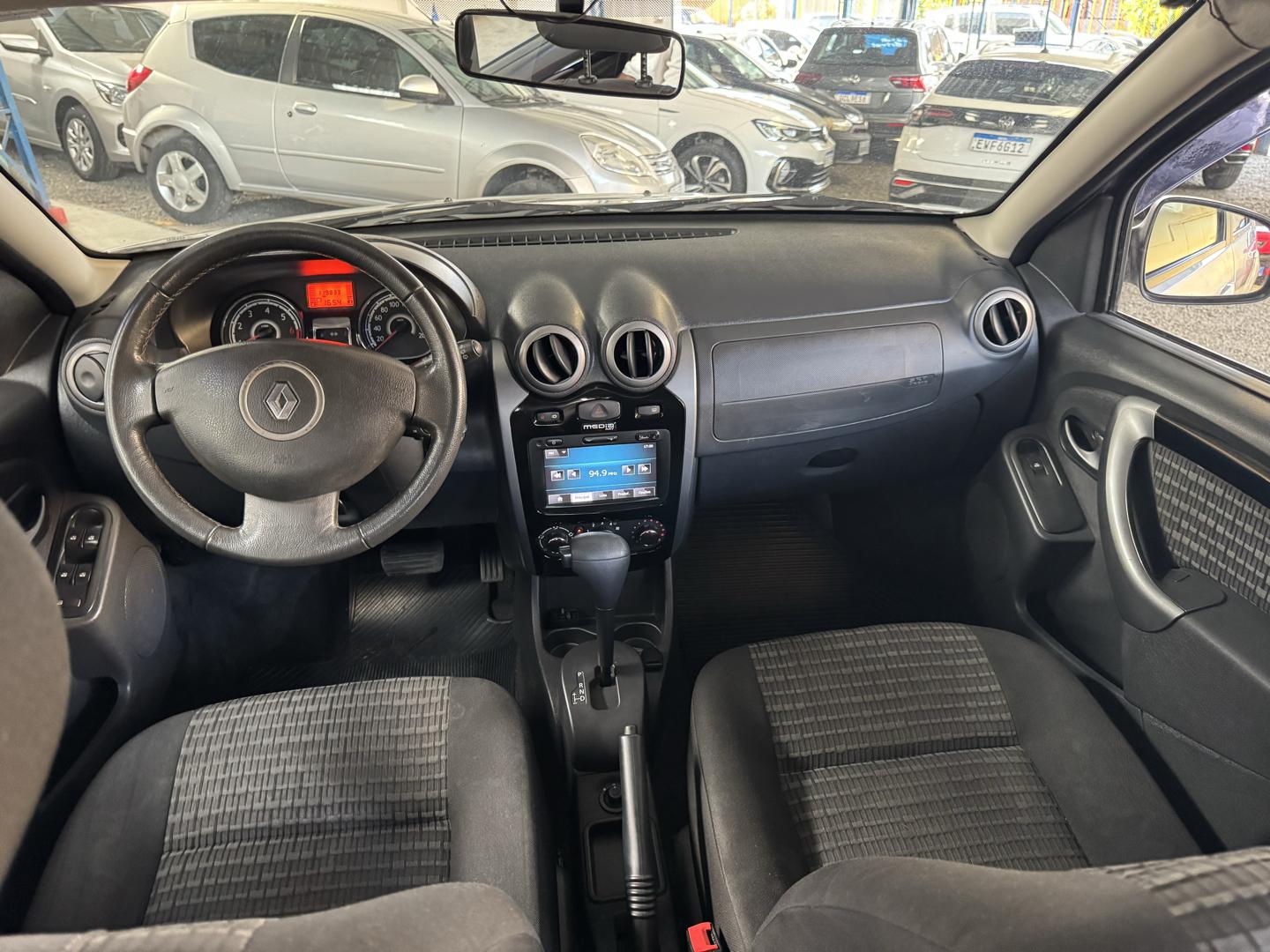 RENAULT Sandero - Foto