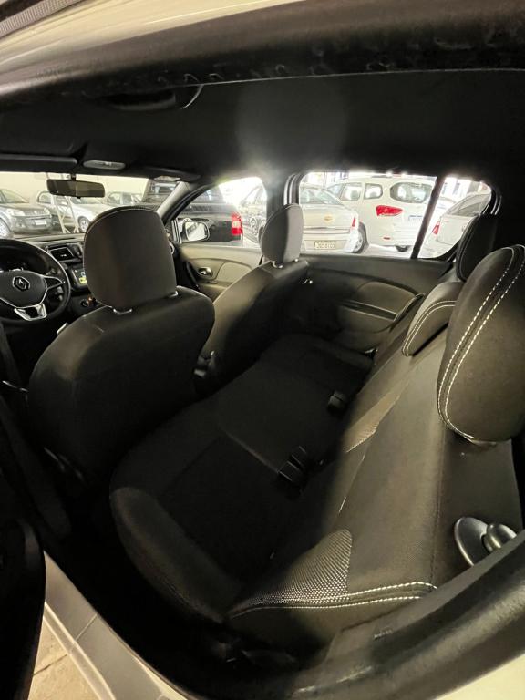 RENAULT Sandero - Foto