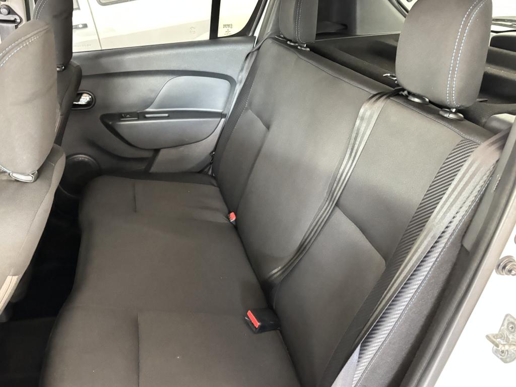 RENAULT Sandero - Foto
