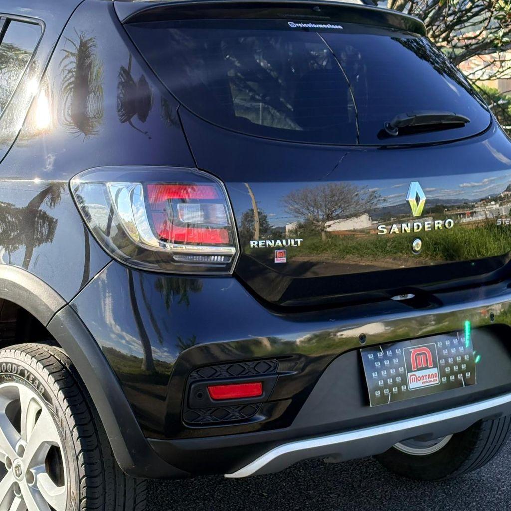 RENAULT Sandero - Foto