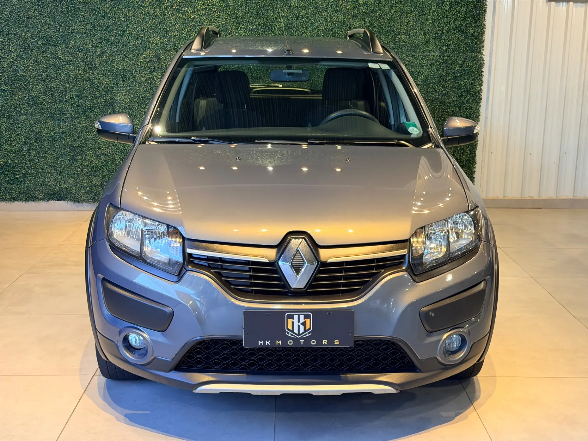 RENAULT Sandero - Foto
