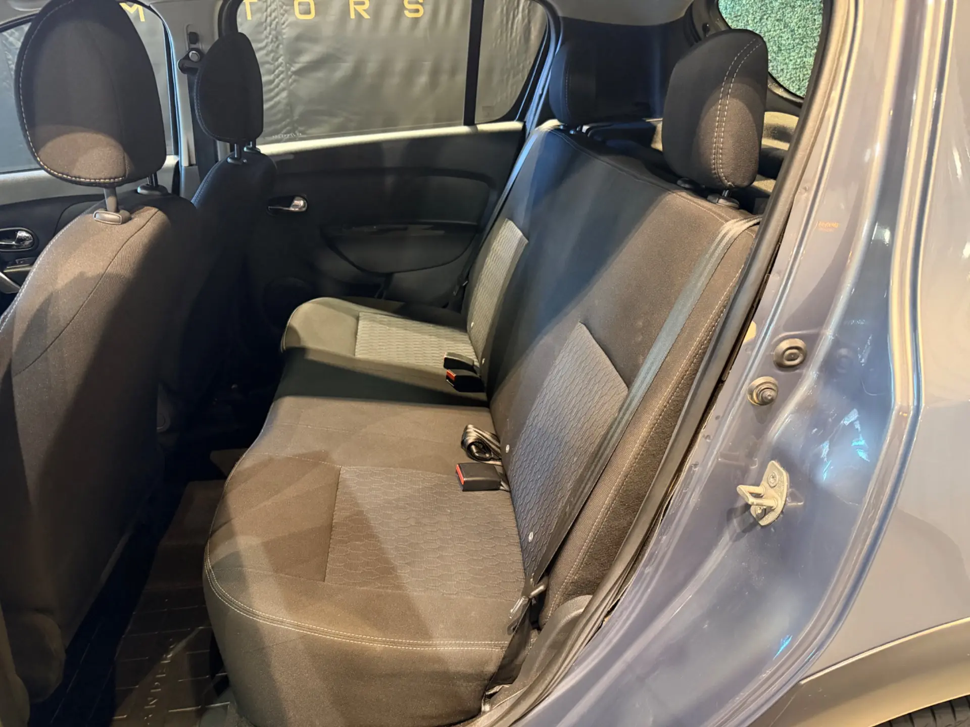RENAULT Sandero - Foto