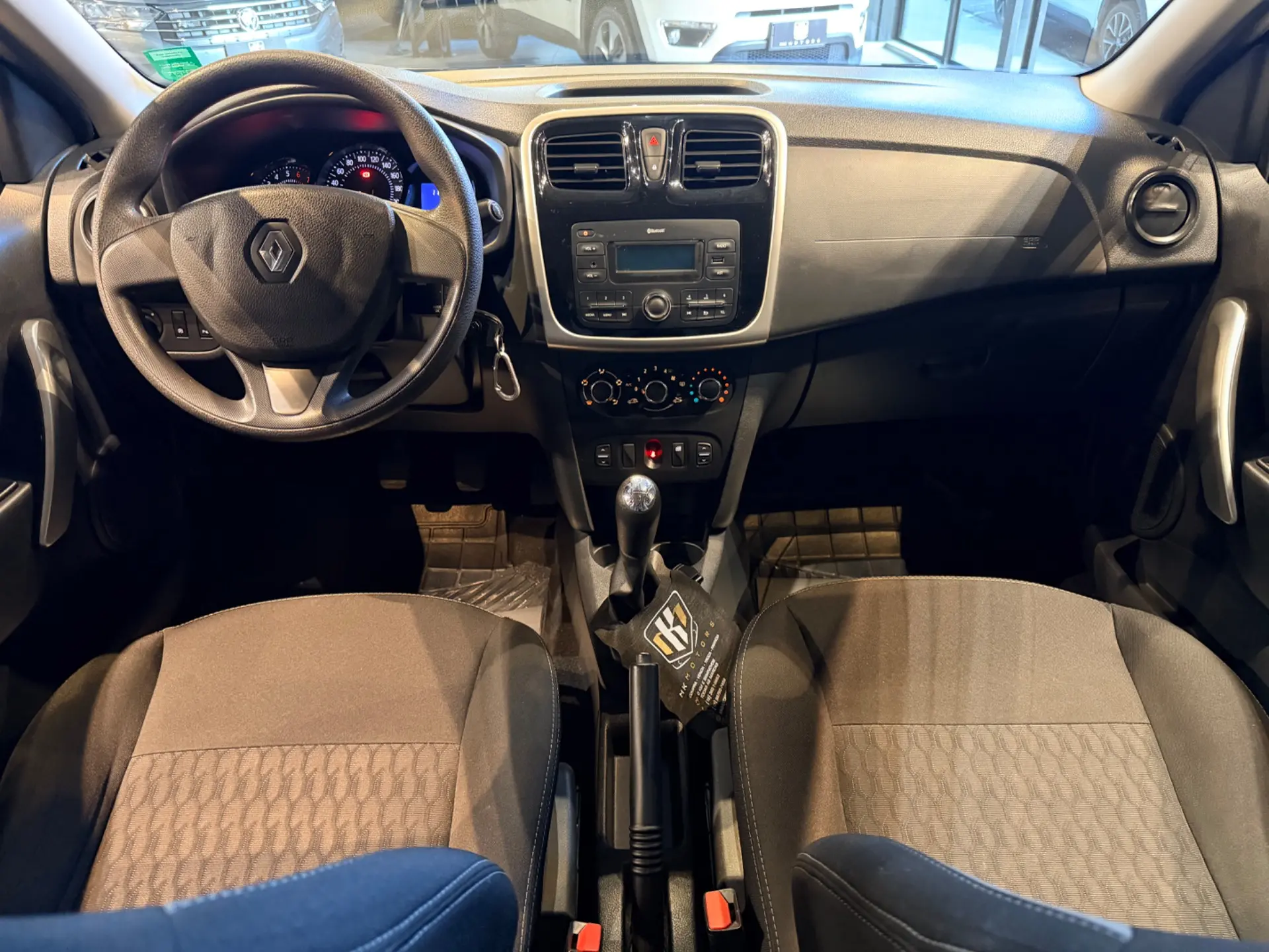 RENAULT Sandero - Foto