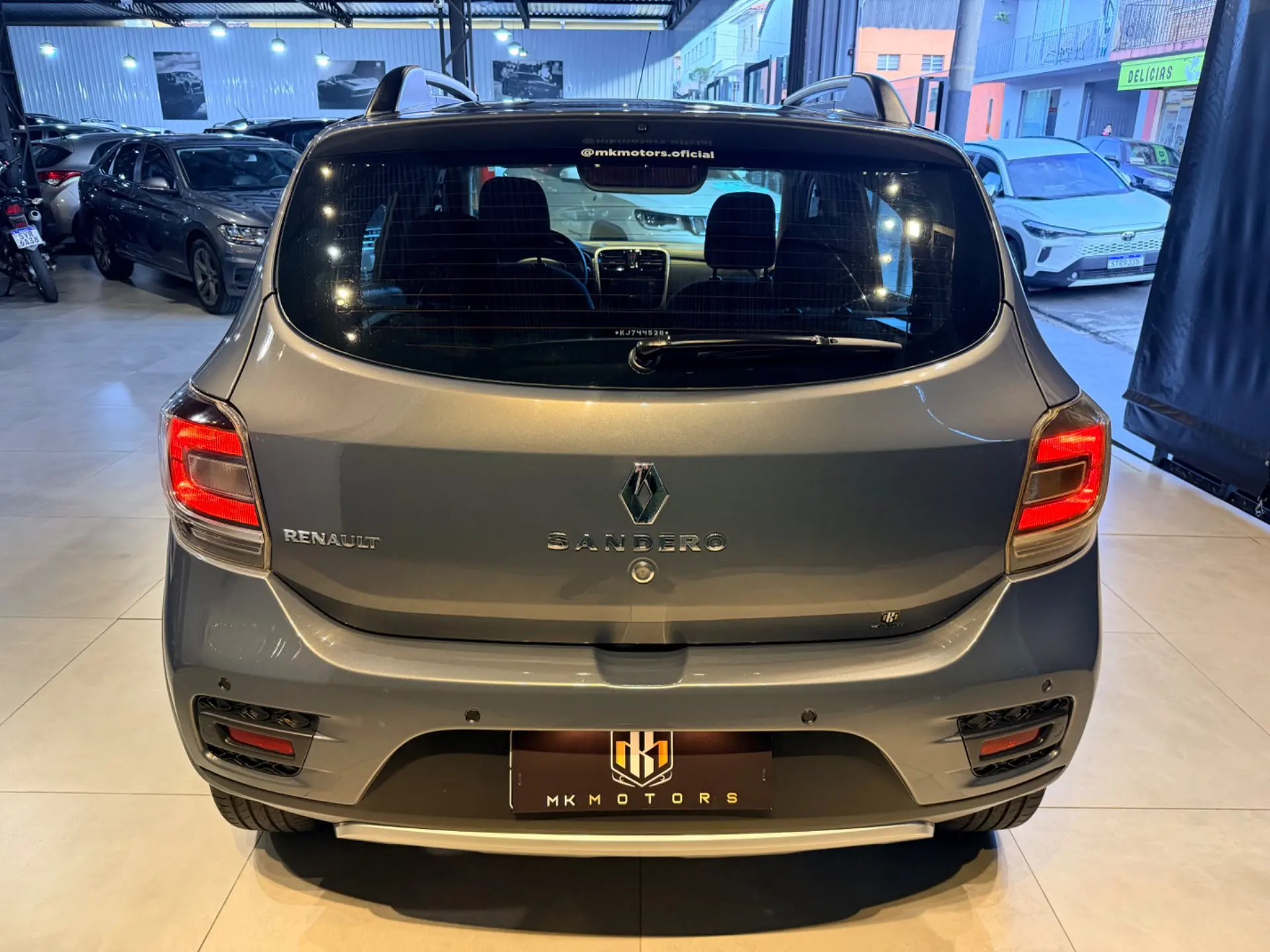 RENAULT Sandero - Foto