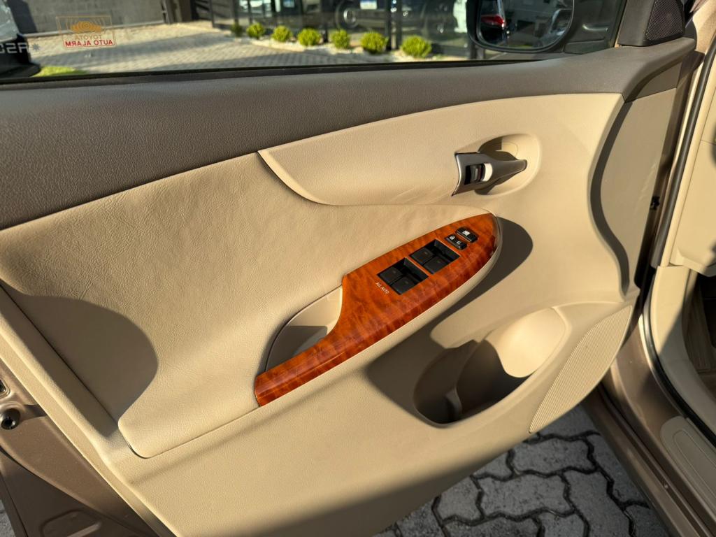 TOYOTA Corolla - Foto