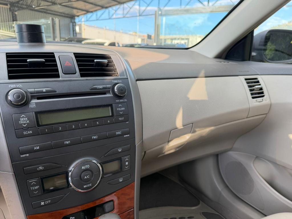 TOYOTA Corolla - Foto