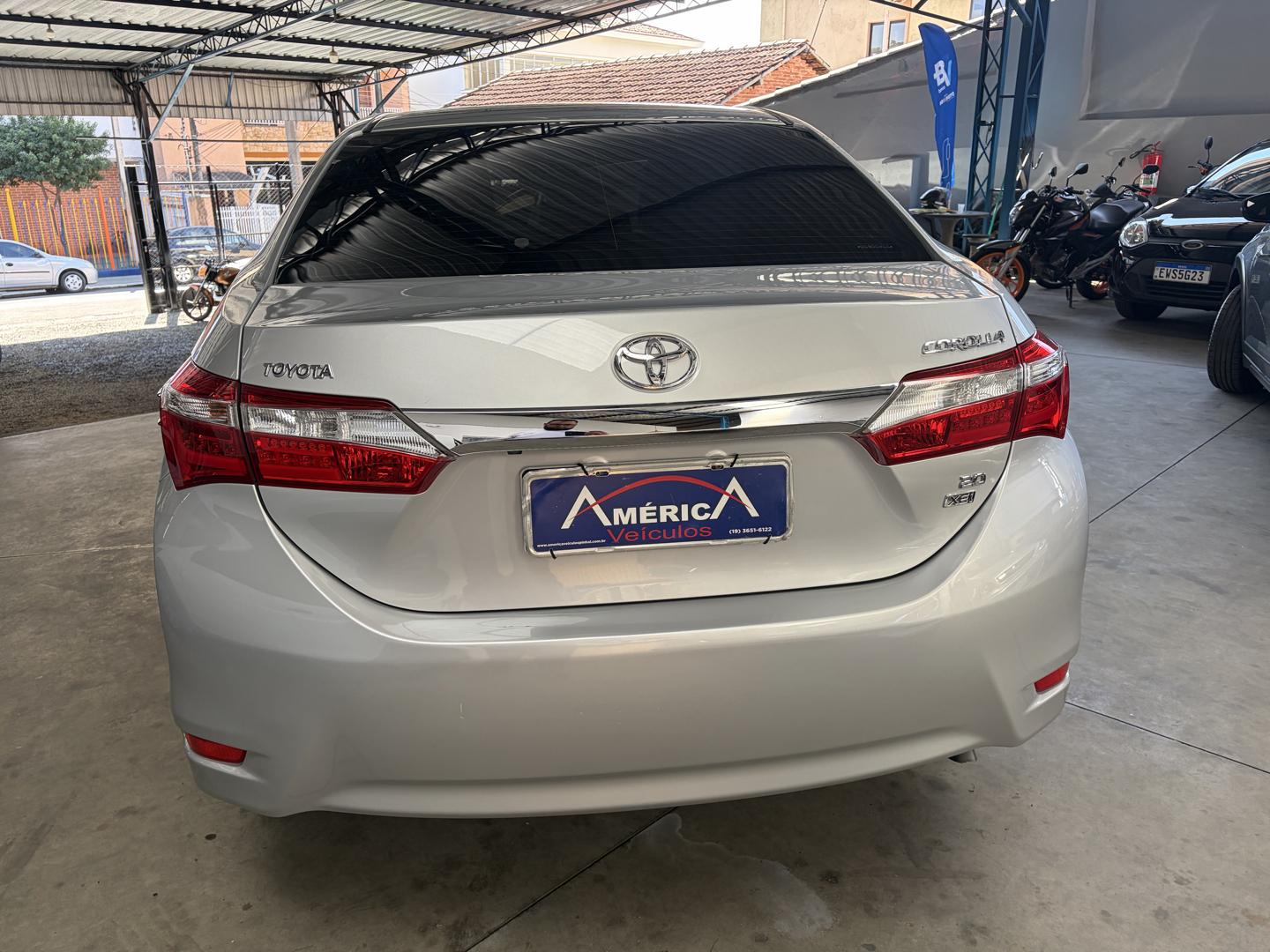 TOYOTA Corolla - Foto