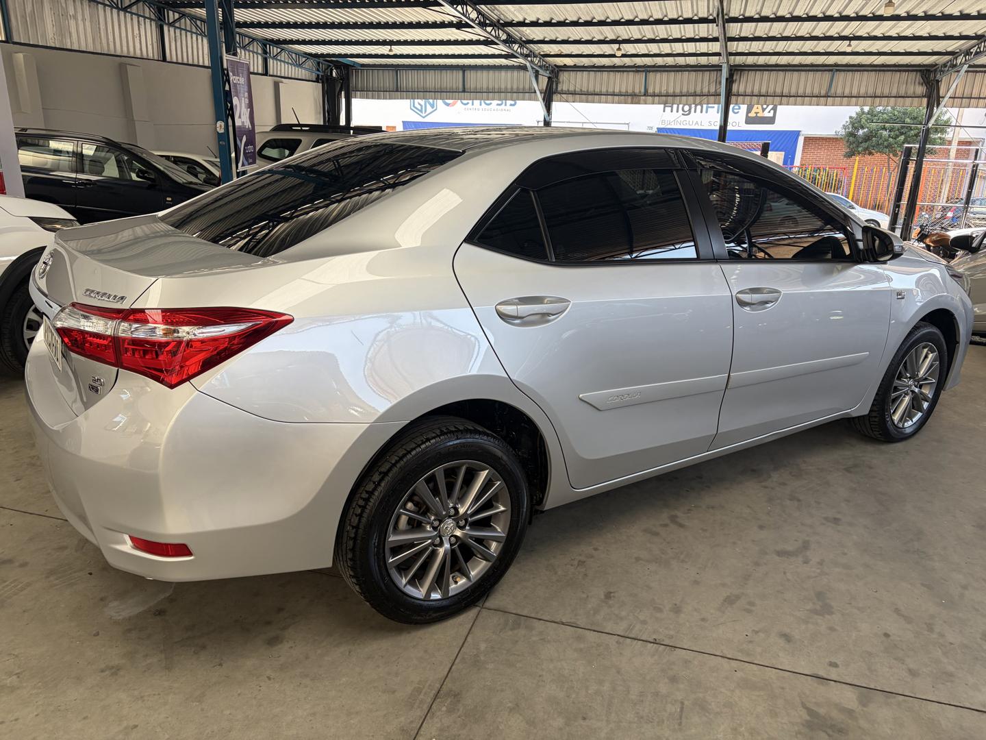 TOYOTA Corolla - Foto