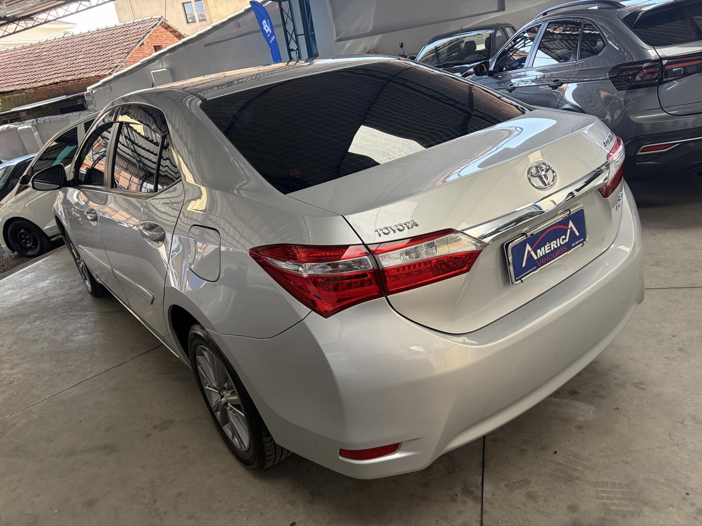 TOYOTA Corolla - Foto