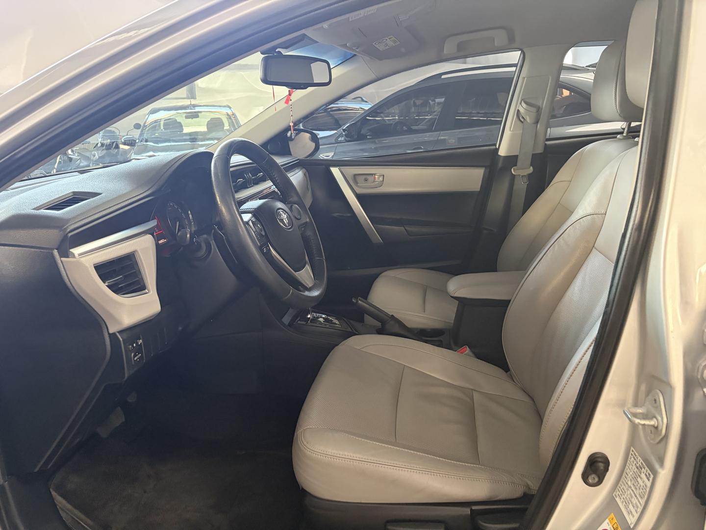 TOYOTA Corolla - Foto