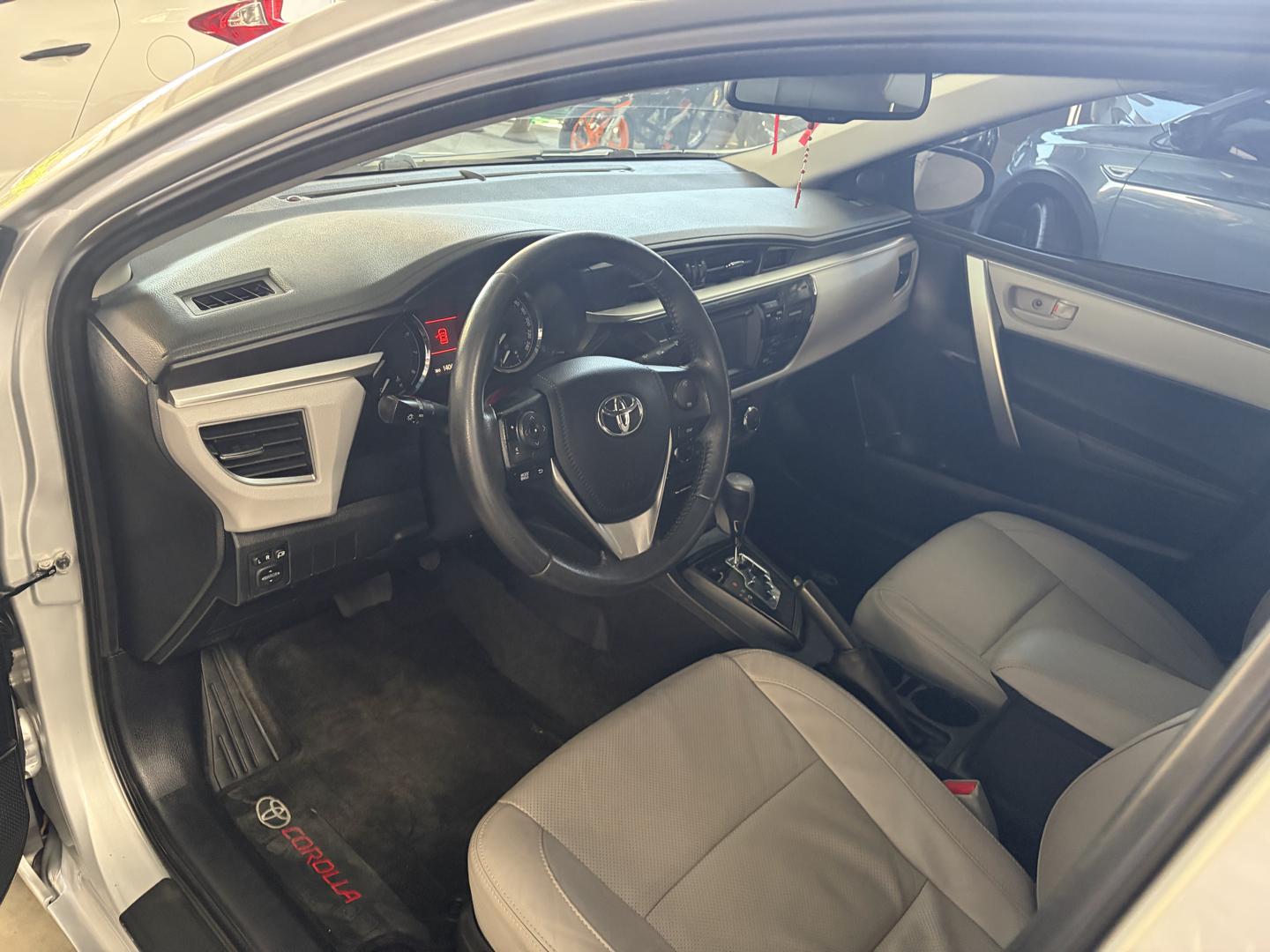 TOYOTA Corolla - Foto