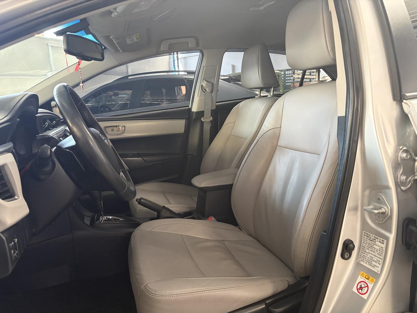TOYOTA Corolla - Foto