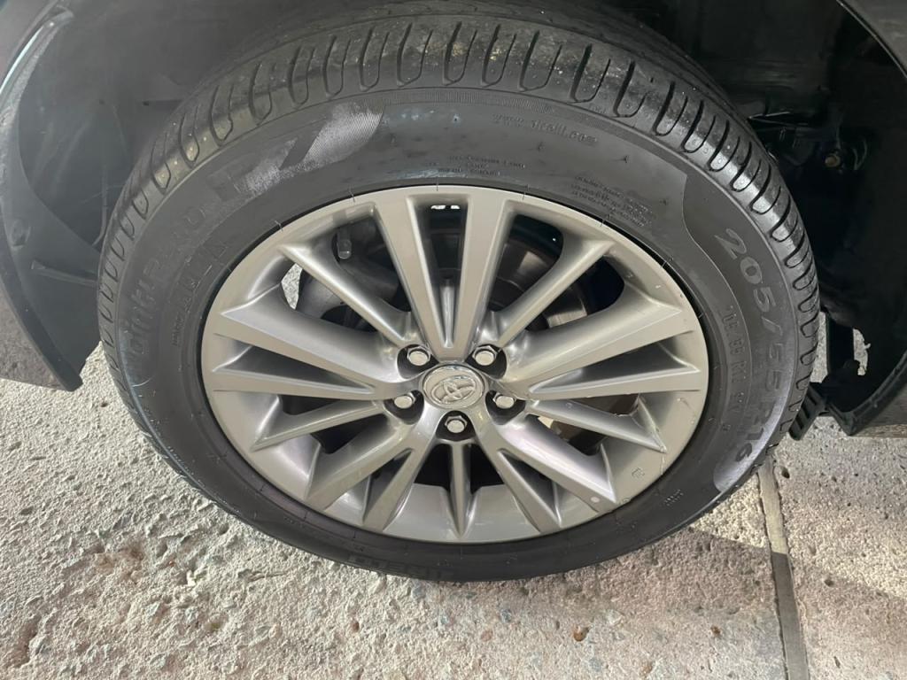 TOYOTA Corolla - Foto