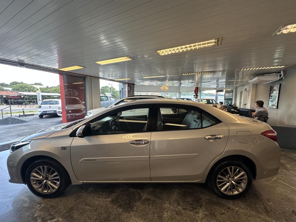 TOYOTA Corolla - Foto